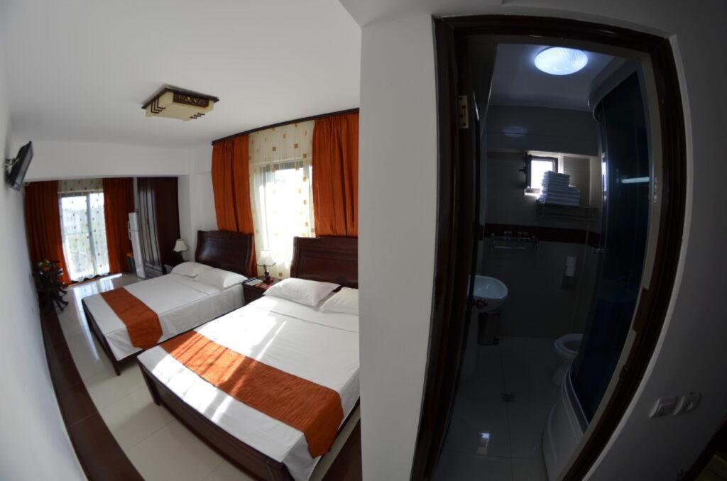 Smarthouse Hotel Costinesti Buitenkant foto