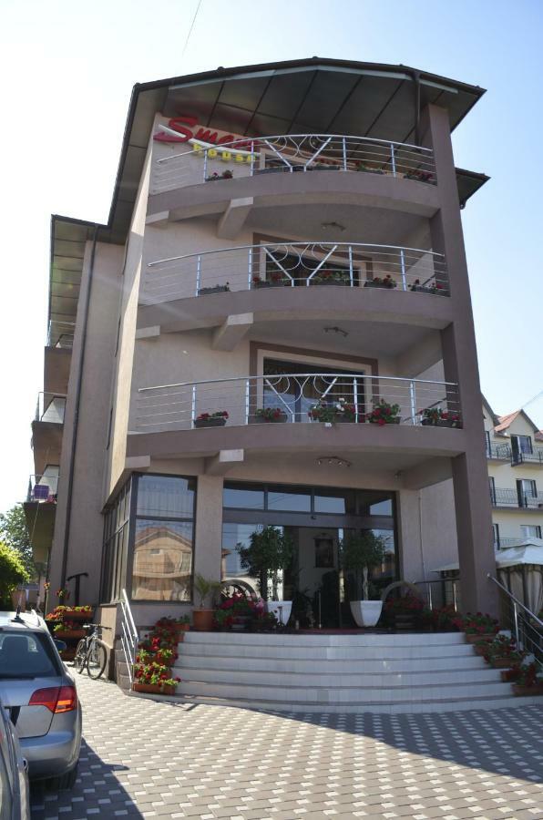 Smarthouse Hotel Costinesti Buitenkant foto