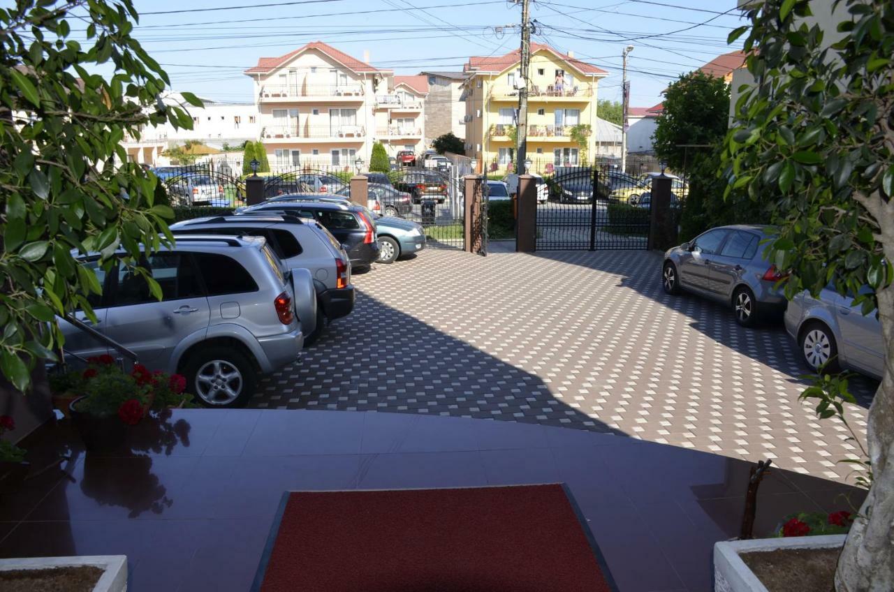 Smarthouse Hotel Costinesti Buitenkant foto