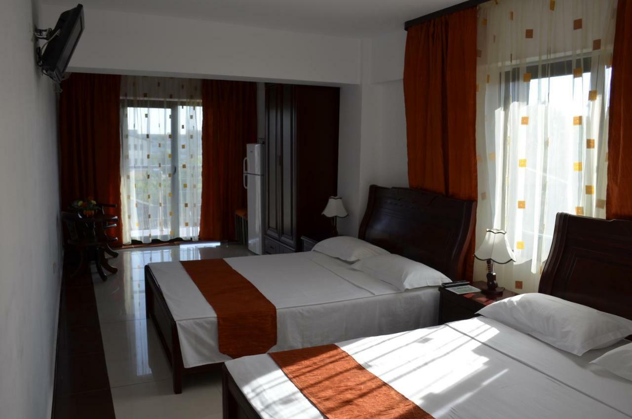 Smarthouse Hotel Costinesti Buitenkant foto