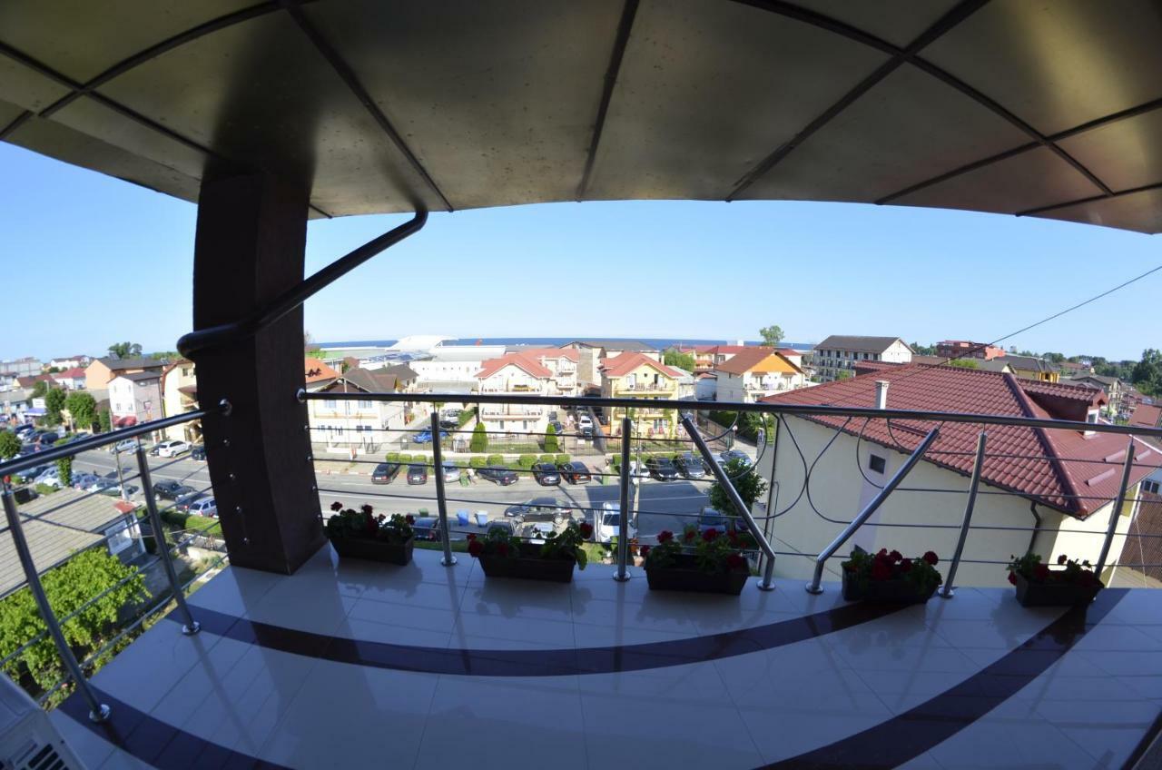 Smarthouse Hotel Costinesti Buitenkant foto